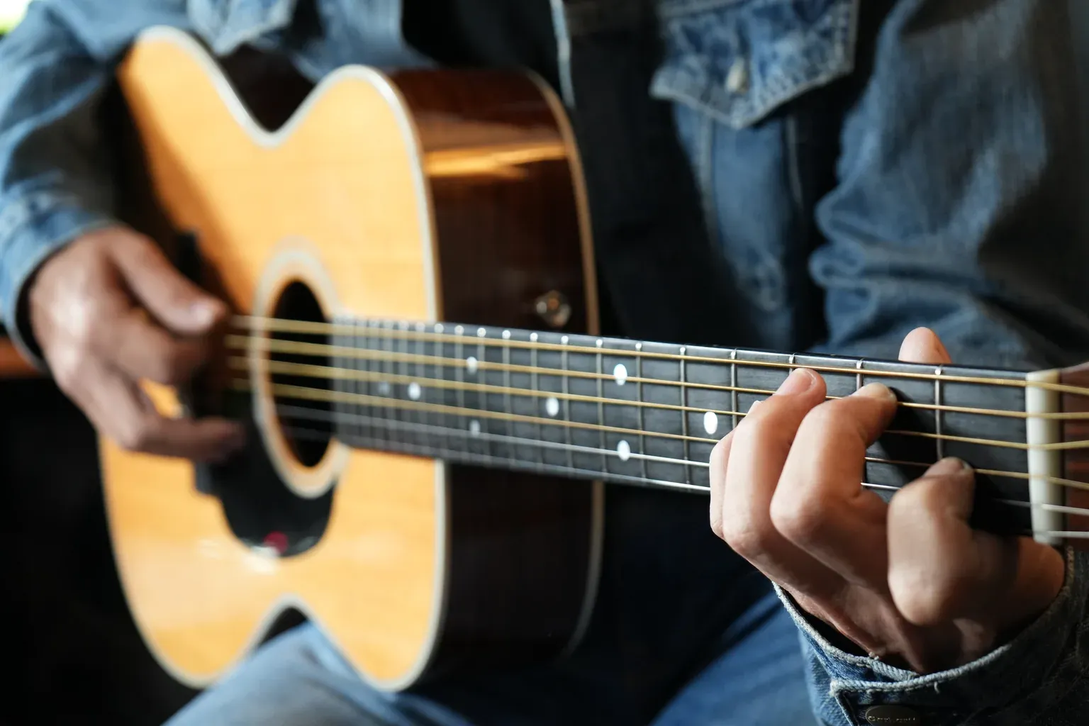 DADGAD et Open D guitare : accordage, accords et slide