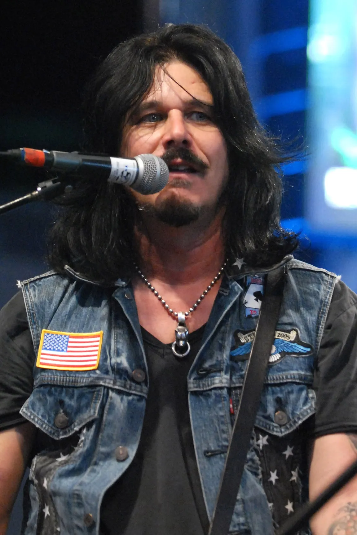 Gilby Clarke guitare : rock, scène et héritage Guns N’ Roses