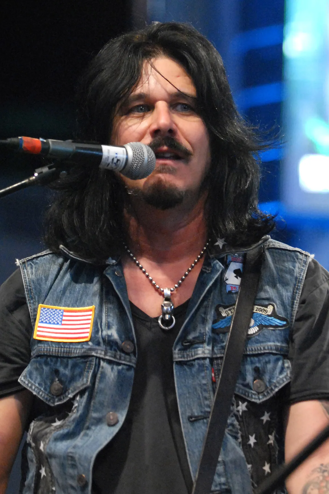 Gilby Clarke guitare : rock, scène et héritage Guns N’ Roses