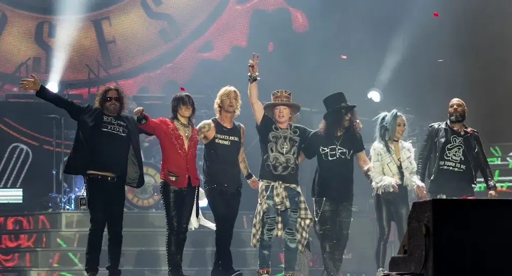 Guns N' Roses reprenant Knockin' on Heaven's Door