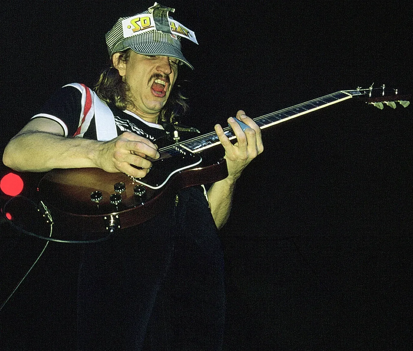 Joe Walsh guitare : style, slide, son et rôle dans Eagles