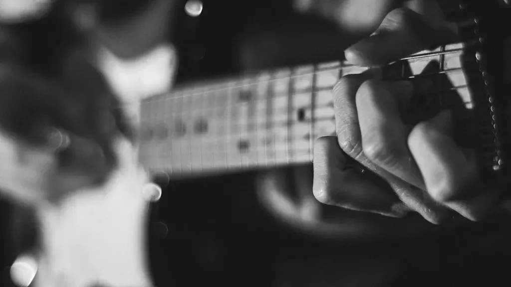 Mémoriser le manche guitare sans tout apprendre par cœur