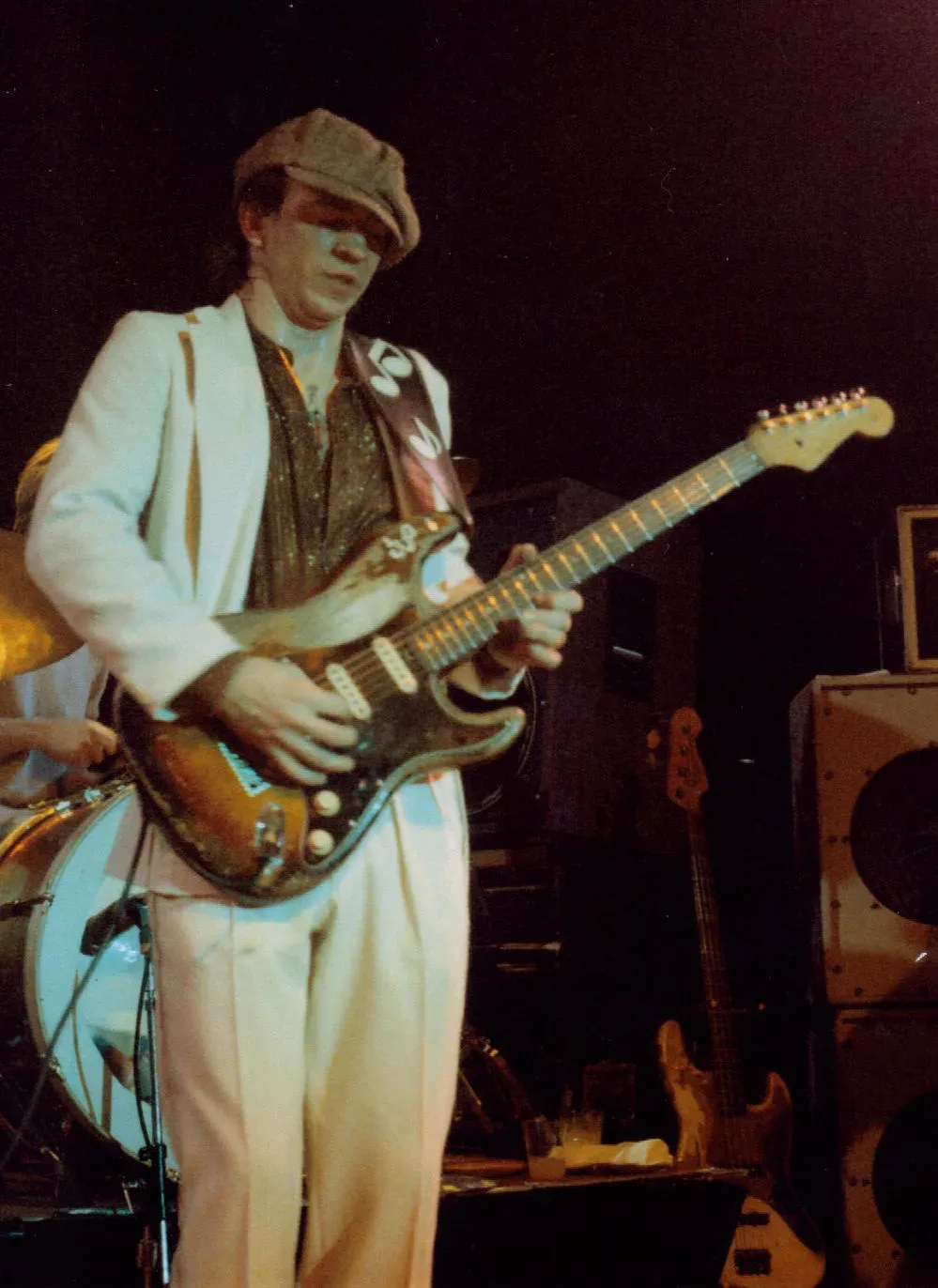Stevie Ray Vaughan en concert en 1983 avec sa guitare