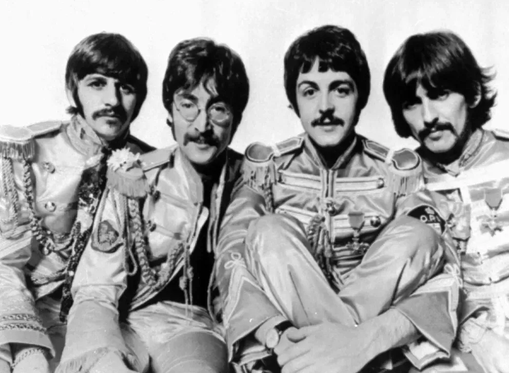 Les Beatles lors de la promo de Sergeant Pepper en 1967