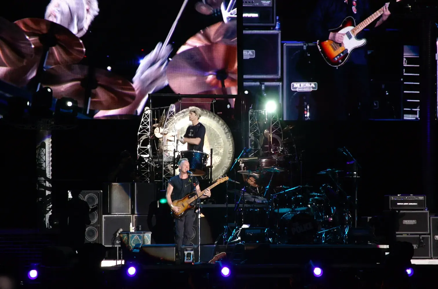 The Police sur scène dans une esthétique new wave et reggae rock