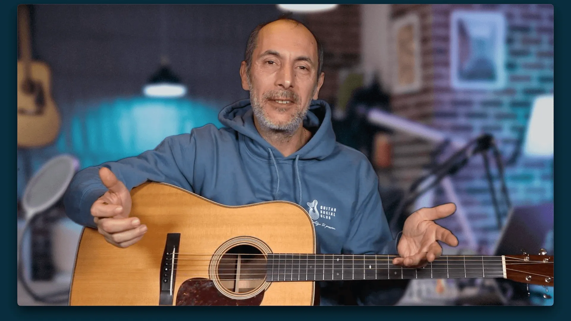 Yohann Abbou, fondateur et professeur de guitare de Guitar Social Club