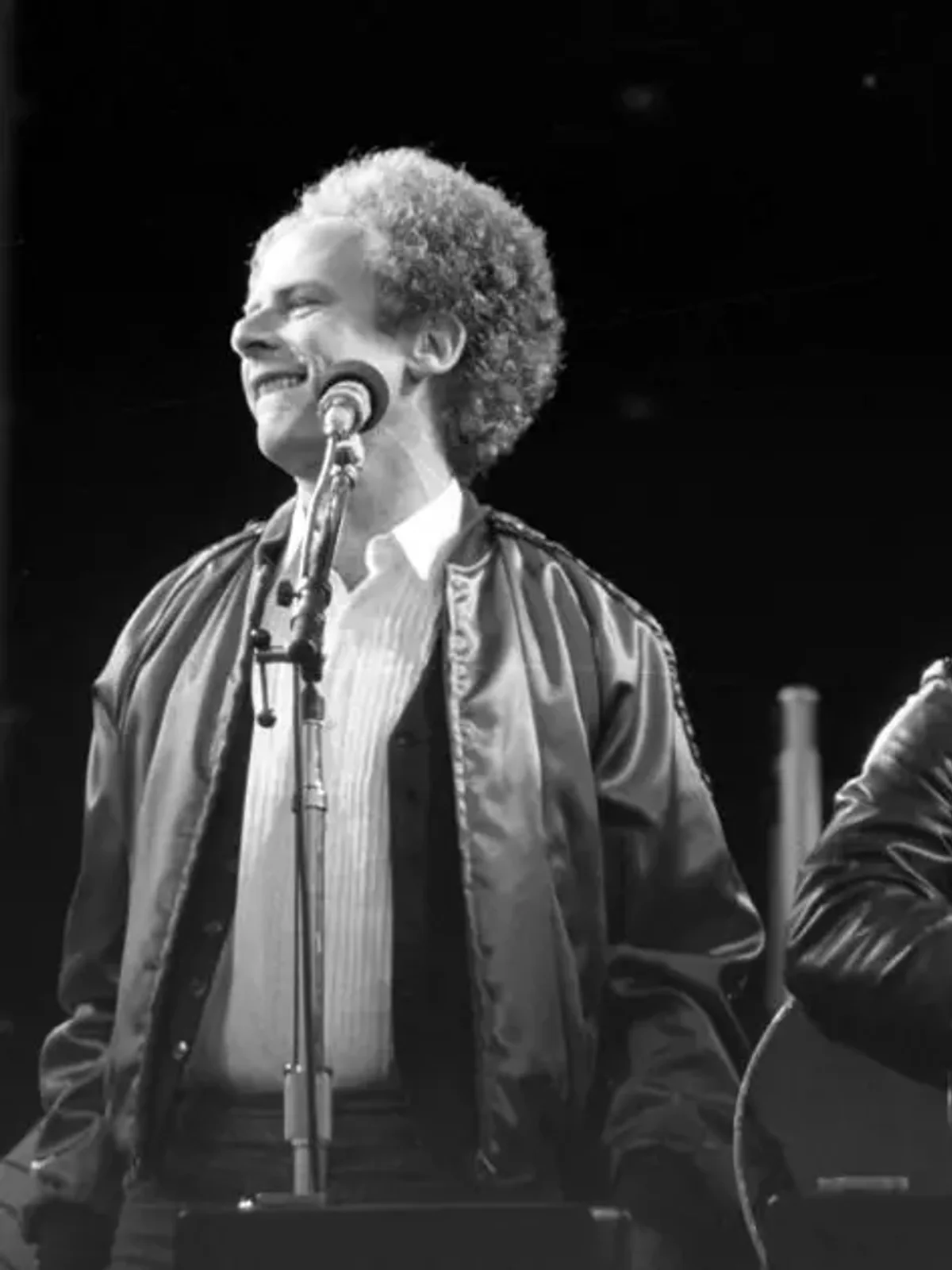 Visuel du morceau Mrs. Robinson - Simon & Garfunkel avec niveau L4 Intermédiaire dans le répertoire Guitar Social Club