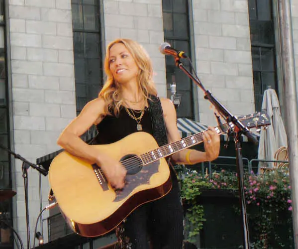 Clip officiel de Thank U par Alanis Morissette