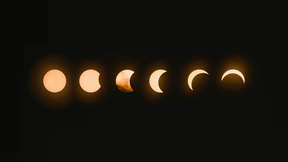 Guitariste jouant Bad Moon Rising de Creedence Clearwater Revival