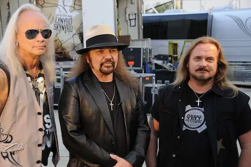 Guitariste jouant Simple Man de Lynyrd Skynyrd