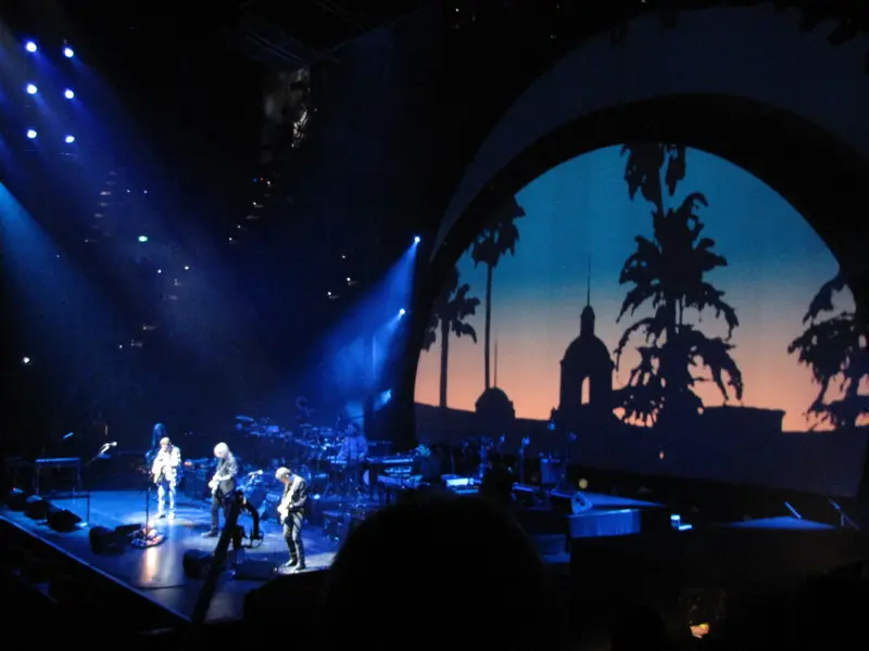 The Eagles jouant Hotel California en live
