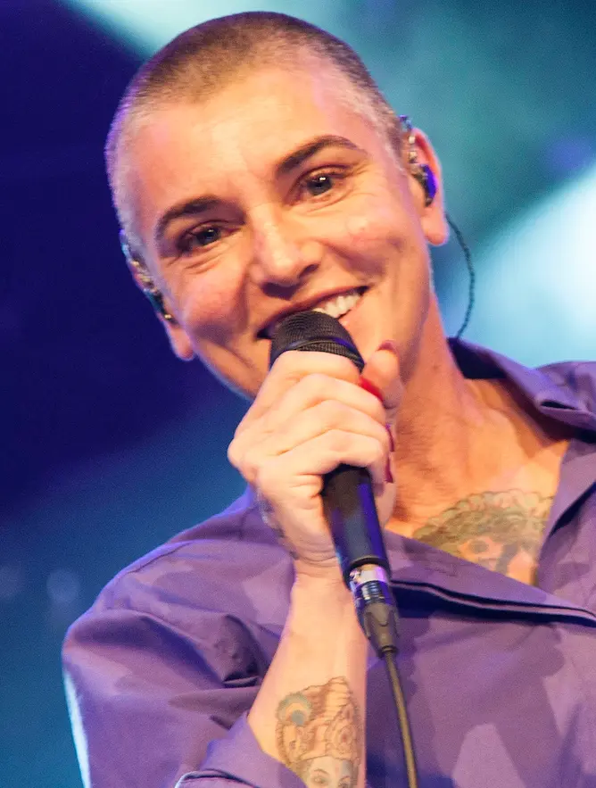 Sinéad O'Connor interprétant Nothing Compares 2 U en live