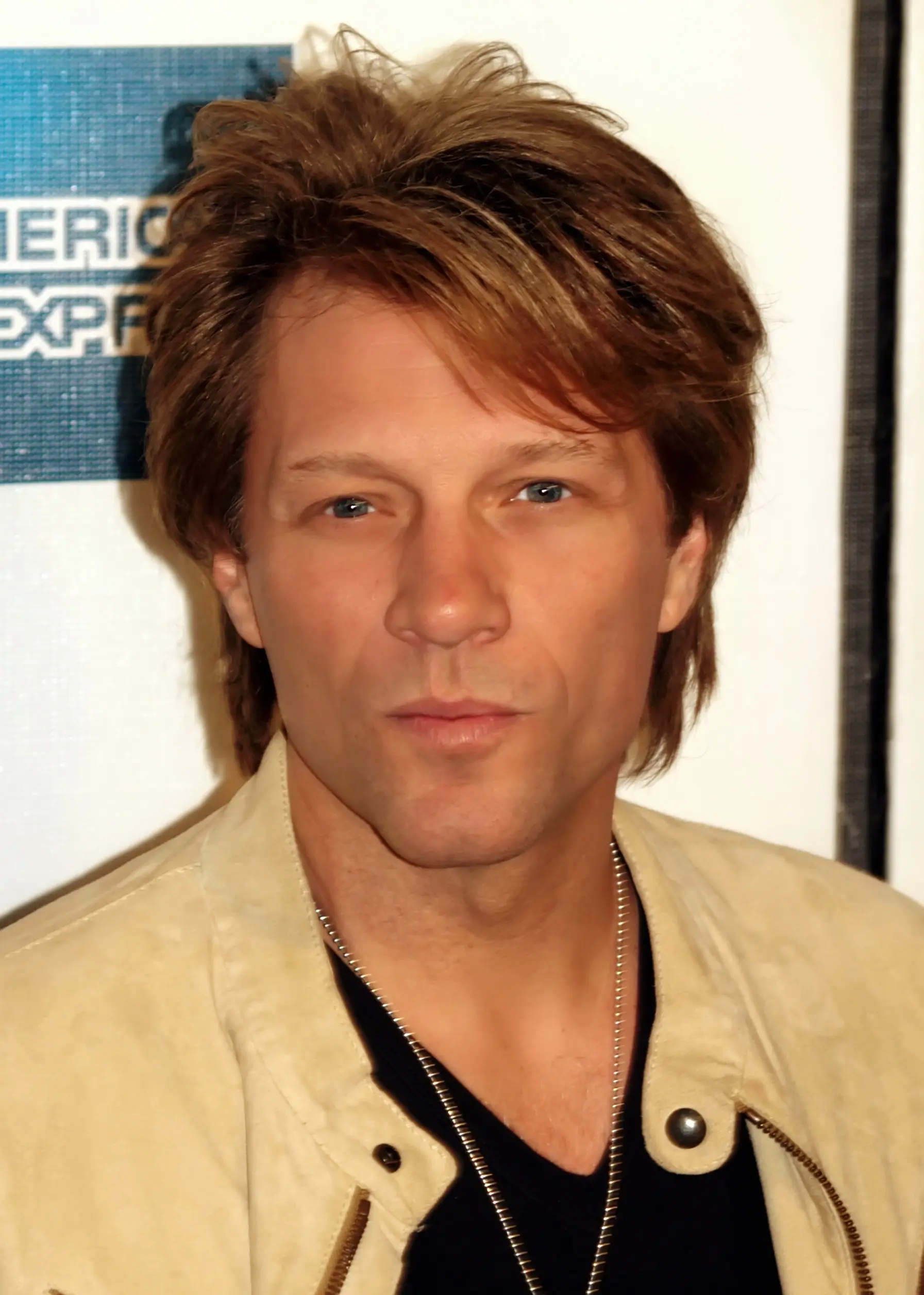 Portrait de Bon Jovi jouant Livin’ on a Prayer